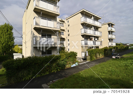 千里ニュータウン佐竹台(大阪府吹田市)の府営千里佐竹台住宅 千里ニュータウン佐竹台(大阪府吹田市)の府営千里佐竹台住宅 70545928