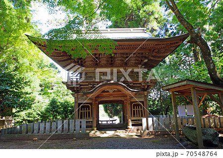 大分市指定有形文化財丸山神社楼門 70548764