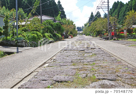 歴史の道百選大分市参勤交代道路今市石畳 70548770