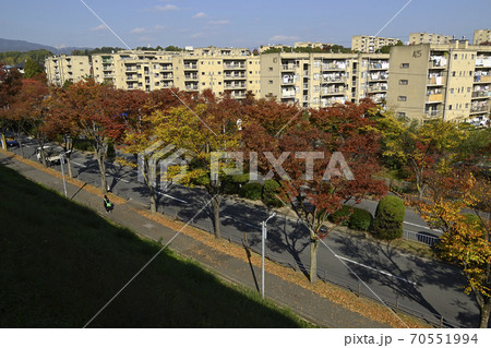 千里ニュータウン藤白台（大阪府吹田市）の府公社藤白台B団地・千里丘陵G団地 70551994