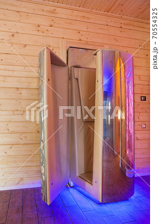 Cryotherapy capsule in the spa salon. Cryo sauna for the treatment of whole body cryotherapy. Cryotherapy capsule in the spa salon. Cryo sauna for the treatment of whole body cryotherapy. 70554325