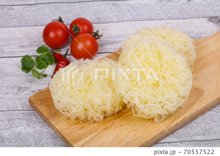Raw rice noodle 70557522