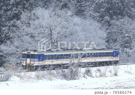 雪景色の磐越西線 雪景色の磐越西線 70560274