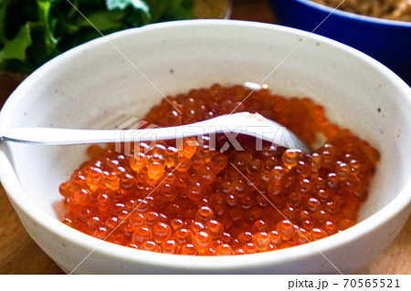 手巻き寿司はいくらが人気 70565521