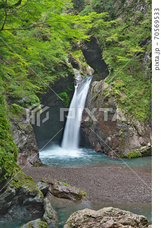 【大釜の滝】 徳島県那賀郡那賀町沢谷 【大釜の滝】 徳島県那賀郡那賀町沢谷 70569533
