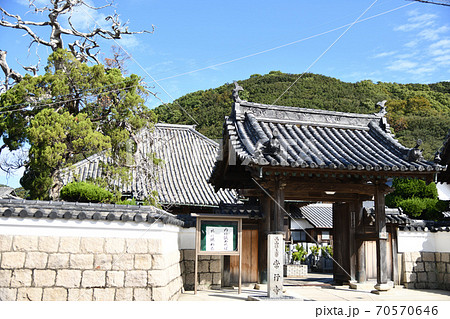 常行寺山門　(和歌山市加太) 70570646