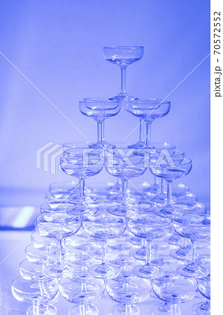 シャンパンタワー 70572552