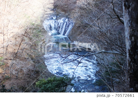 氷結した生瀬の滝 氷結した生瀬の滝 70572661