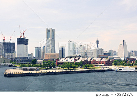 横浜 70572876