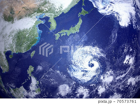 日本付近に巨大な台風と複数の台風のたまごのイラスト素材 70573761 Pixta
