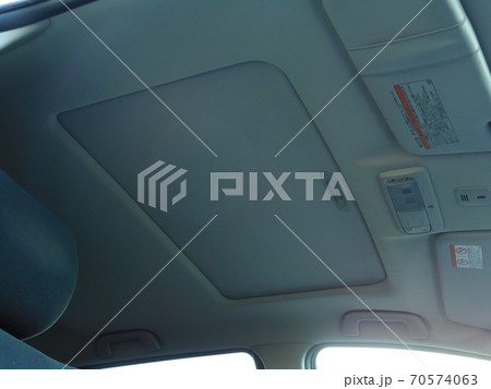 車内から見たサンルーフ 車内から見たサンルーフ 70574063
