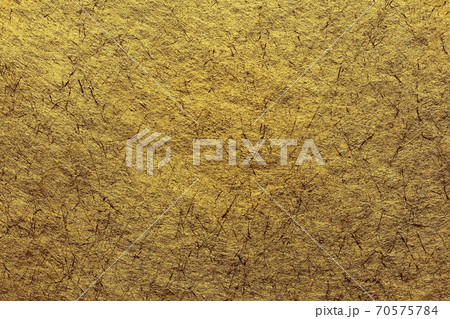 金色の和柄 70575784