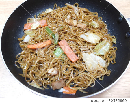 時短料理 冷凍ミックス野菜を使った焼きそば 時短料理 冷凍ミックス野菜を使った焼きそば 70576860