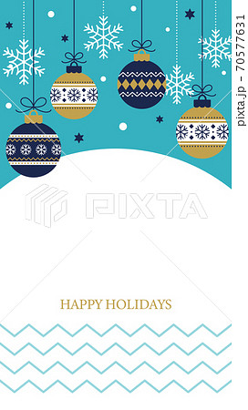 クリスマス用縦型背景素材、ネイビーとゴールドのオーナメントと雪の結晶 70577631