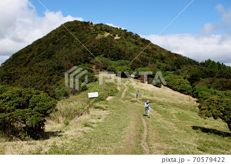 九州百名山「鞍岳」　ファミリー登山、ハイキングに人気の登山コース 70579422
