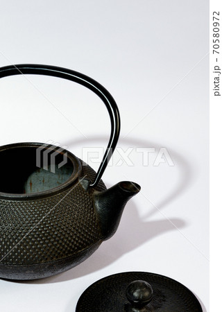 南部鉄器 鉄瓶 白バック 南部鉄器 鉄瓶 白バック 70580972