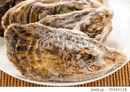 冷凍されたカキ。 70584128