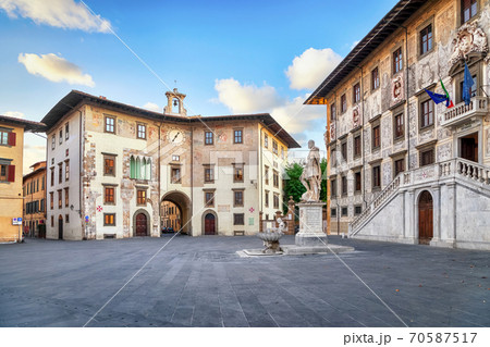 Pisa, Italy. View of Piazza dei Cavalieri square 70587517