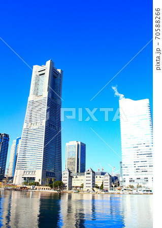 横浜市、横浜みなとみらい21地区とその周辺の風景 横浜市、横浜みなとみらい21地区とその周辺の風景 70588266