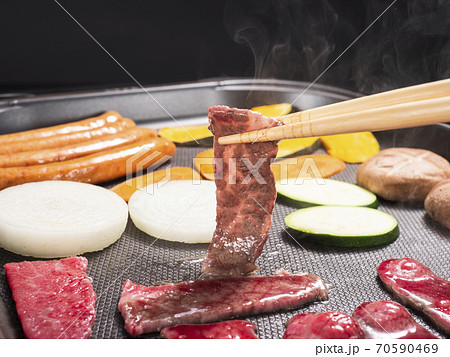 ホットプレートで焼肉 ホットプレートで焼肉 70590469