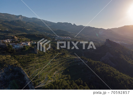 Mountainous surroundings of Guadalest village Mountainous surroundings of Guadalest village 70592857