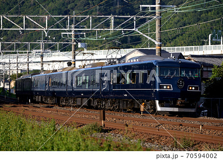 東海道本線を行く117系ウェストエクスプレス銀河 70594002