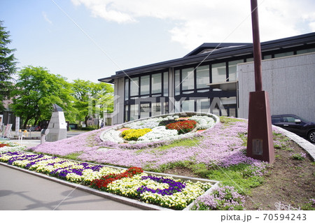 もりおか歴史文化館の花壇 70594243