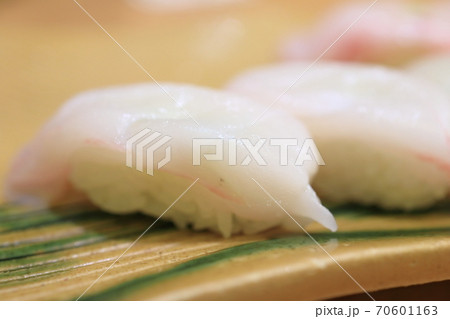 北海道で食べる美味しいタンタカの握り 北海道で食べる美味しいタンタカの握り 70601163