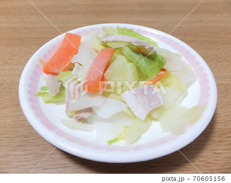 時短料理に便利な冷凍のカット野菜 時短料理に便利な冷凍のカット野菜 70605156