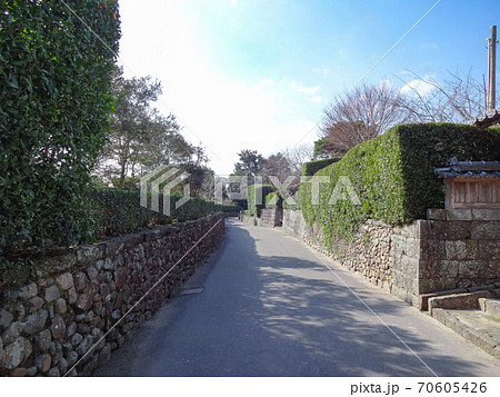 知覧武家屋敷通り（鹿児島県南九州市知覧町） 70605426