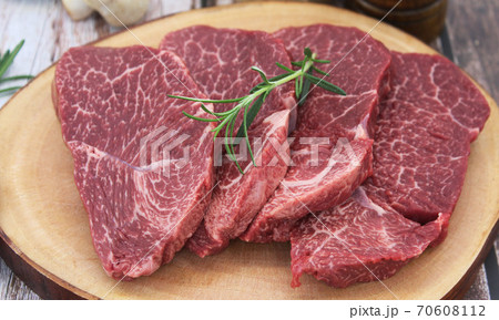 ステーキ 肉 韓牛 70608112