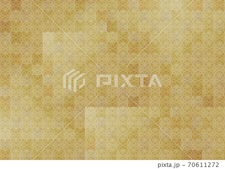 モダンで渋い金箔背景イラストに着物和柄  七宝 しっぽう 70611272