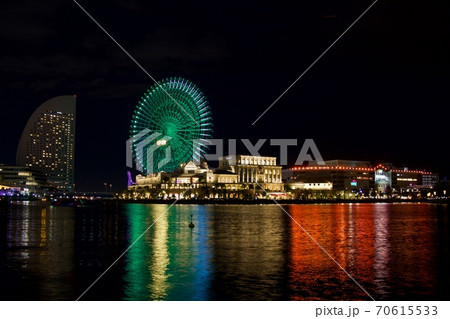 Panorama view of yokohama skyline at night 70615533