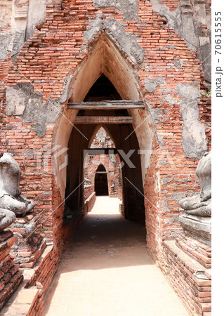 Door facade at cloisterse area in the Chaiwatthanaram Temple Ayutthaya. Door facade at cloisterse area in the Chaiwatthanaram Temple Ayutthaya. 70615555