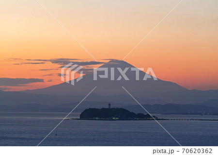 神奈川県/ 江ノ島 ・富士山 夕景 神奈川県/ 江ノ島 ・富士山 夕景 70620362