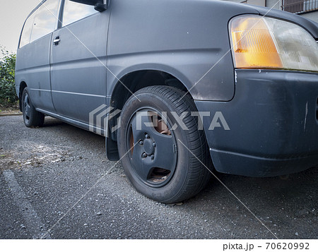 放置された車 70620992