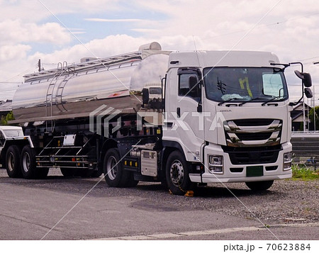 牛乳タンクトレーラー 70623884