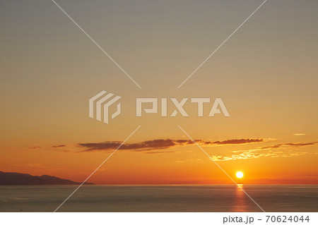 鳥ヶ首岬灯台付近からの夕景 新潟県上越市 70624044