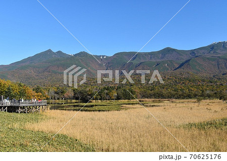 世界遺産_知床五湖_遊歩道_景色_知床連山_自然_2 世界遺産_知床五湖_遊歩道_景色_知床連山_自然_2 70625176