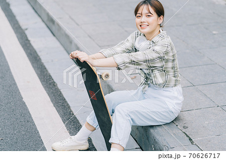 Woman, streetstyle 70626717