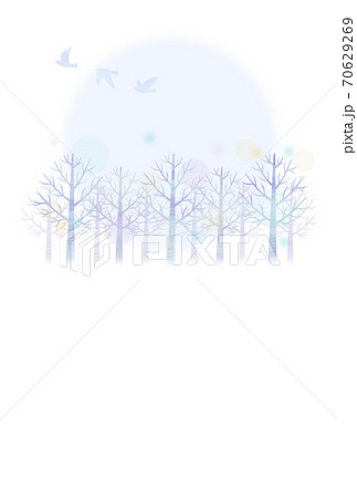木々と羽ばたく鳥 ポストカードのイラスト素材