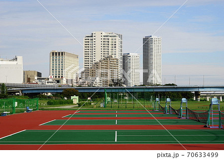 10月 世田谷246渋谷区二子玉川区民運動施設庭球場の写真素材