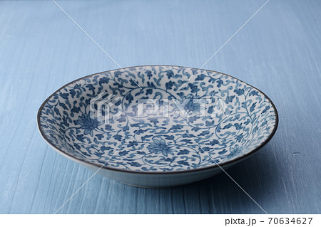 和皿　背景素材 70634627