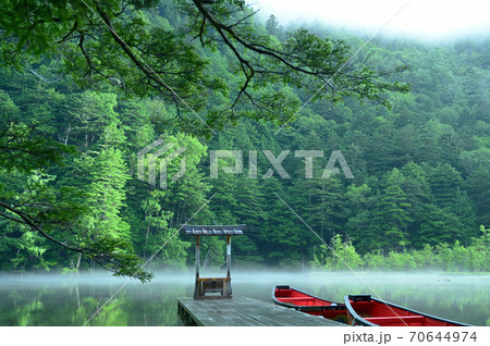 上高地_明神池の風景 上高地_明神池の風景 70644974