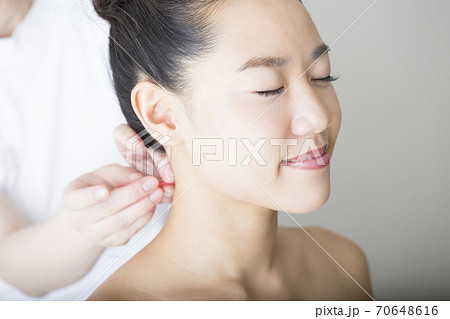 鍼治療 70648616