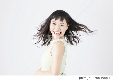 女性ポートレート 70649061