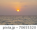 ロン島の夕日 70655320