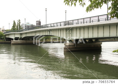 大川に架かる源八橋 大川に架かる源八橋 70655764