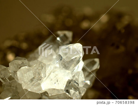 水晶クラスター3 水晶クラスター3 70658398