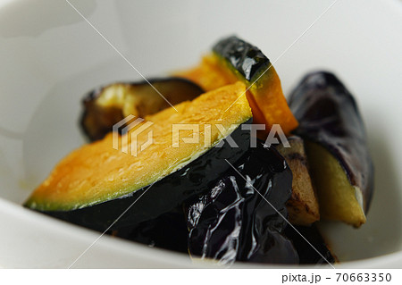 茄子とかぼちゃの揚げびたし 70663350